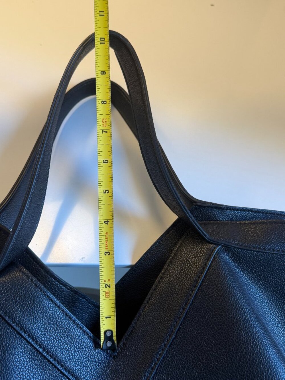 Designer Style tote - Picture 4 of 11